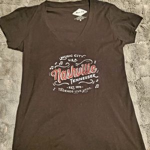 Womens Nashville t-shirt size Large